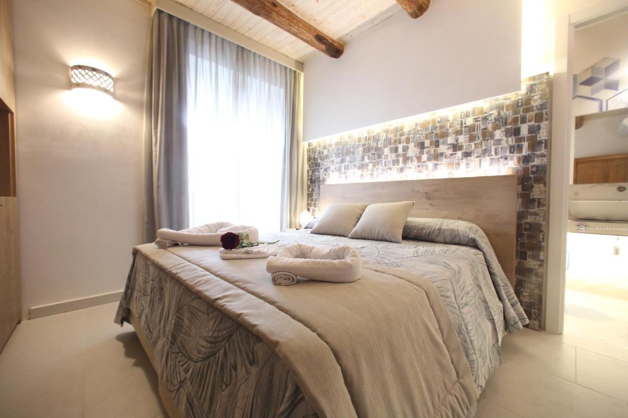 Relais Piazza Del Plebiscito B&B Nápoles Exterior foto